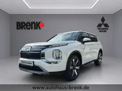 Andenweiß Neu 2025 Mitsubishi Outlander P-HEV Intro Edition SUV | 51.990 € (Guter Preis)
