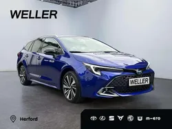 Blau Neu 2025 Toyota Corolla Kombi | 37.990 €