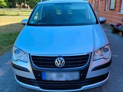Silber Gebraucht 2010 VW Touran Freestyle Van / Kleinbus | 7.350 € (Fairer Preis)