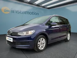 Blau Gebraucht 2024 VW Touran Van / Kleinbus | 32.699 € (Fairer Preis)