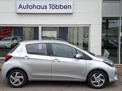 Platinsilber Gebraucht 2017 Toyota Yaris Hybrid Edition-S Kleinwagen | 13.450 € (Fairer Preis)