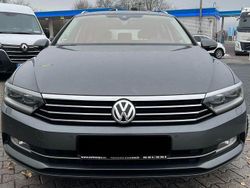 Grau Gebraucht 2015 VW Passat Comfortline Kombi | 10.500 € (Etwas zu teuer)
