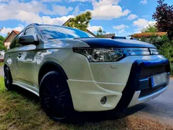 Mitsubishi Outlander P-HEV