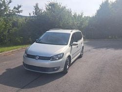 Grau Gebraucht 2011 VW Touran Van / Kleinbus | 4.090 € (Superpreis)