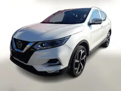 Weiss Gebraucht 2017 Nissan Qashqai Tekna+ SUV | 19.288 € (Etwas zu teuer)
