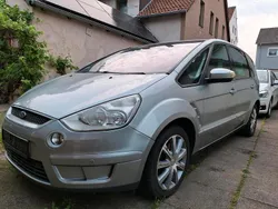 Grün Gebraucht 2008 Ford S-MAX S Van / Kleinbus | 3.200 €