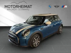 Blau Gebraucht 2024 Mini Cooper Classic Kleinwagen | 25.780 € (Fairer Preis)