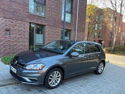Grau Gebraucht 2017 VW Golf VII Comfortline Limousine | 13.500 € (Guter Preis)