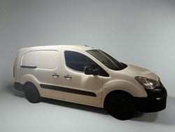 Weiß Gebraucht 2018 Peugeot Partner Van / Kleinbus | 9.800 € (Fairer Preis)