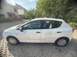 Weiß Gebraucht 2013 Seat Ibiza SC Reference Kleinwagen | 2.700 € (Guter Preis)