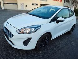 Weiß Gebraucht 2017 Ford Fiesta Trend | 7.990 € (Guter Preis)