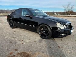 Schwarz Gebraucht 2007 Mercedes E500 Avantgarde Limousine | 9.900 € (Guter Preis)