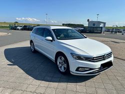 Weiß Gebraucht 2019 VW Passat Pro Kombi | 28.900 €