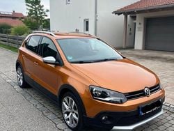 Orange Gebraucht 2015 VW Polo Cross Kleinwagen | 9.999 € (Etwas zu teuer)