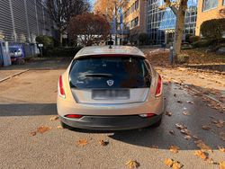 Beige Gebraucht 2010 Lancia Delta Kleinwagen | 2.790 € (Guter Preis)