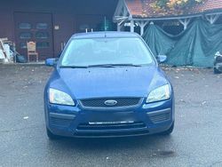 Blau Gebraucht 2006 Ford Focus Limousine | 3.199 € (Fairer Preis)
