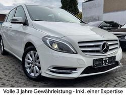 Weiß Gebraucht 2013 Mercedes B180 Van / Kleinbus | 10.798 € (Guter Preis)