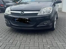 Schwarz Gebraucht 2008 Opel Astra Cabriolet Cabrio | 5.000 € (Etwas zu teuer)