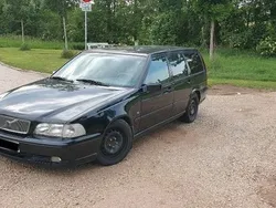 Schwarz Gebraucht 1999 Volvo V70 Kombi | 1.499 € (Guter Preis)