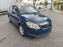 Blau Gebraucht 2011 Skoda Fabia Limousine | 3.950 € (Guter Preis)