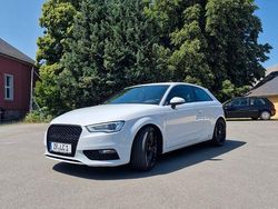 Weiß Gebraucht 2013 Audi A3 S-Line Limousine | 8.850 € (Fairer Preis)
