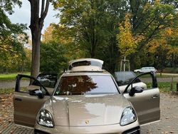 Gold Gebraucht 2020 Porsche Cayenne SUV | 56.000 €