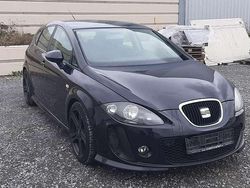 Rojo emocion Gebraucht 2011 Seat Leon Reference Kleinwagen | 4.900 € (Fairer Preis)