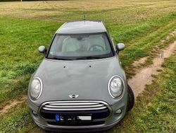Grau Gebraucht 2015 Mini Cooper D Kleinwagen | 10.200 € (Fairer Preis)