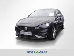 Midnight schwarz metallic Gebraucht 2022 Seat Leon FR Limousine | 17.980 € (Superpreis)