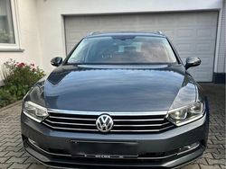 Grau Gebraucht 2017 VW Passat Highline Kombi | 19.500 € (Etwas zu teuer)