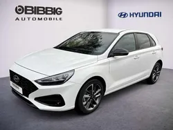 Weiß Gebraucht 2024 Hyundai i30 Advantage Limousine | 23.990 € (Fairer Preis)