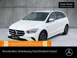 Weiß Gebraucht 2021 Mercedes B250e Style Van / Kleinbus | 24.490 € (Fairer Preis)