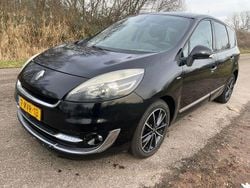 Schwarz Gebraucht 2012 Renault Grand Scénic III Bose Edition Van / Kleinbus | 2.950 € (Superpreis)