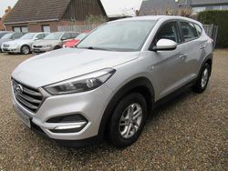 Silber Gebraucht 2016 Hyundai Tucson Classic SUV | 12.950 € (Guter Preis)