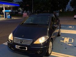 Blau Gebraucht 2005 Mercedes A200 Elegance Limousine | 3.000 € (Etwas zu teuer)