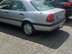 Silber Gebraucht 1995 Mercedes C180 Limousine | 7.000 €