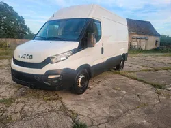 Weiß Gebraucht 2015 Iveco Daily Kombi | 5.400 €