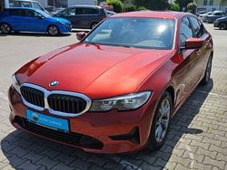 Orange Gebraucht 2021 BMW 318 Advantage Limousine | 24.000 € (Etwas zu teuer)