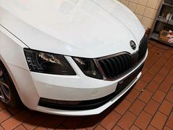 Weiß Gebraucht 2017 Skoda Octavia Style Kombi | 9.150 € (Fairer Preis)