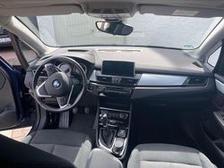 Blau Gebraucht 2018 BMW 218 Active Tourer Advantage Van / Kleinbus | 15.900 € (Guter Preis)