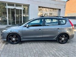 Grau Gebraucht 2012 Hyundai i30 Edition Kombi | 5.299 € (Guter Preis)