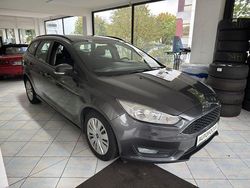 Grau Gebraucht 2015 Ford Focus Business Edition Kombi | 5.190 € (Fairer Preis)