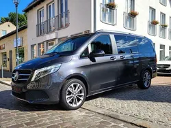 Grau Gebraucht 2021 Mercedes V300 Avantgarde Van / Kleinbus | 51.900 € (Guter Preis)