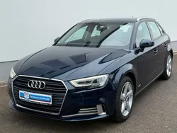 Cosmos blue, metallic (metallic) Gebraucht 2017 Audi A3 Sportback Sport Limousine | 19.779 € (Fairer Preis)