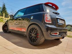 Schwarz Gebraucht 2011 Mini John Cooper Works Kleinwagen | 16.000 €