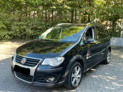 Schwarz Gebraucht 2009 VW Touran Cross Van / Kleinbus | 3.400 € (Fairer Preis)
