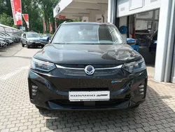 Space black Gebraucht 2023 Ssangyong Korando SUV | 27.689 € (Fairer Preis)