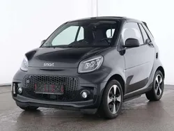 Bodypanels in black Gebraucht 2023 Smart ForTwo Electric Drive Passion Cabrio | 18.990 € (Teuer)