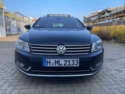 Schwarz Gebraucht 2012 VW Passat Exclusive Limousine | 13.299 € (Teuer)