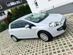 Silber Gebraucht 2010 Fiat Punto Kleinwagen | 1.950 € (Fairer Preis)
